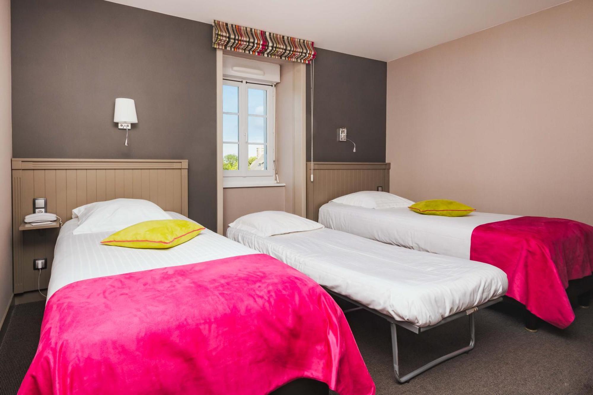 Logis Hotel Restaurant Auberge De La Selune Ducey-Les Cheris Rum bild