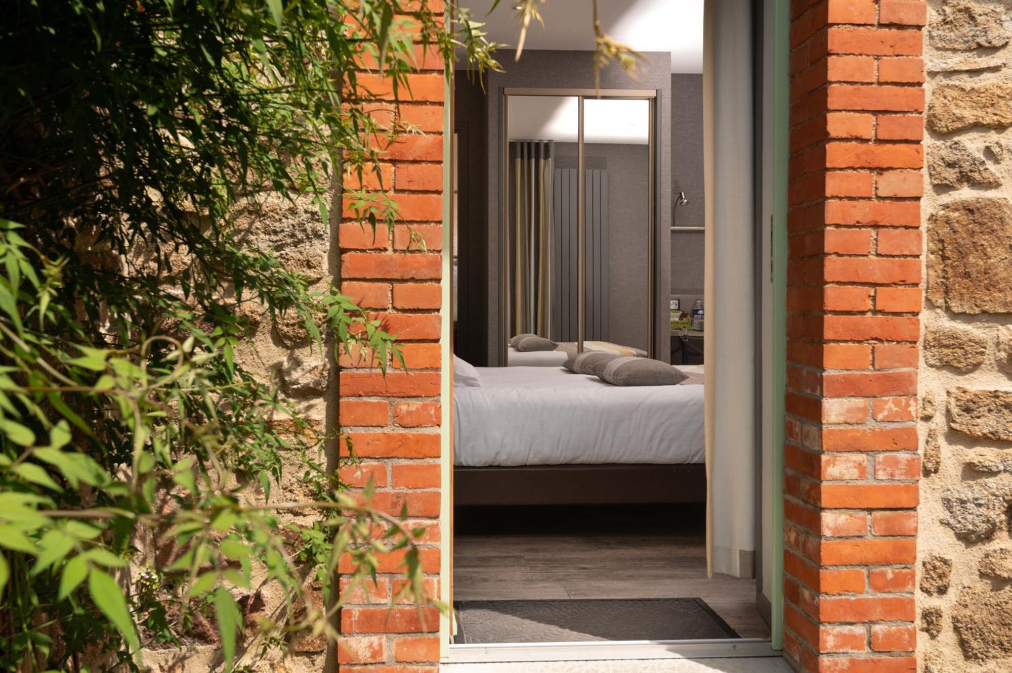 Logis Hotel Restaurant Auberge De La Selune Ducey-Les Cheris Rum bild