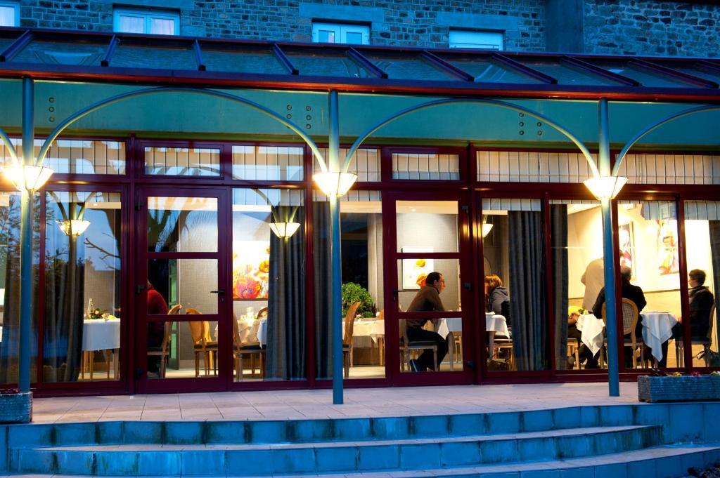 Logis Hotel Restaurant Auberge De La Selune Ducey-Les Cheris Exteriör bild