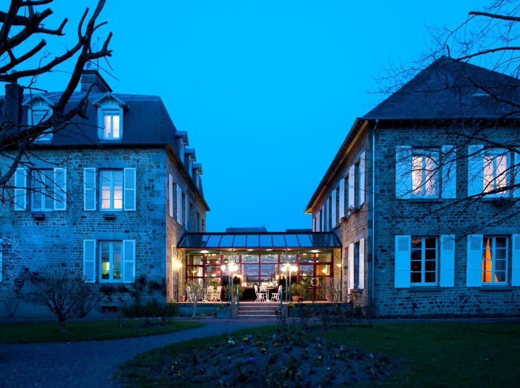 Logis Hotel Restaurant Auberge De La Selune Ducey-Les Cheris Exteriör bild